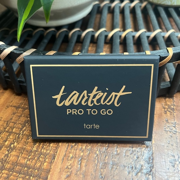 NWT Tart Pro to Go Palette - Picture 2 of 4